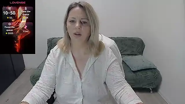 erikaerika online show from 05/22/26, 06:31