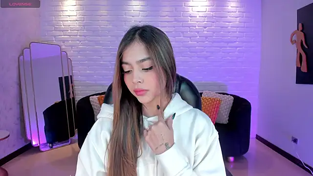 AmyDavis  online show from 12/29/24, 05:12