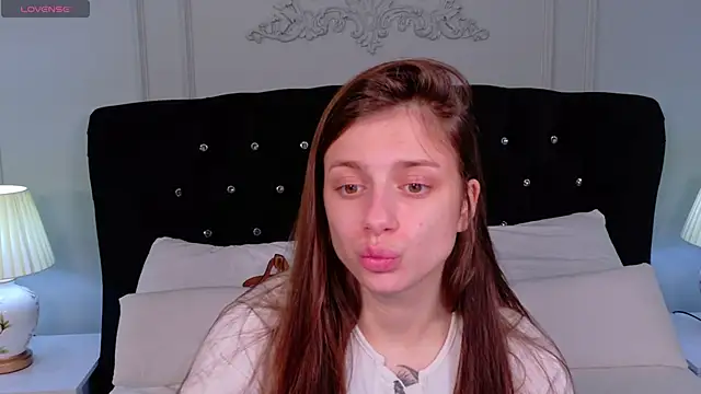 Snapshot of Eille_Elfie chatting on 09/28/25, 05:57 Eille Elfie online show from 09/28/25, 05:57