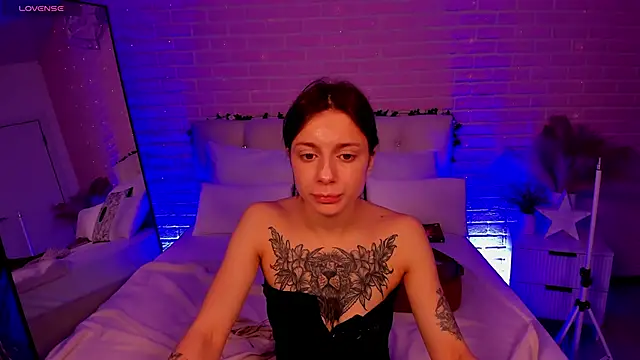 Snapshot of Eille_Elfie chatting on 10/08/25, 07:39 Eille Elfie online show from 10/08/25, 07:39