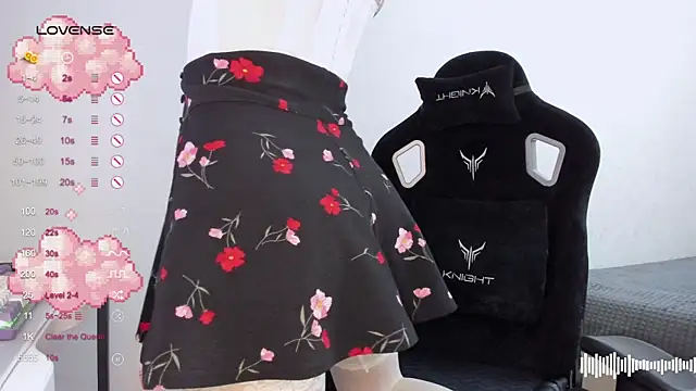 SkyqueenI online show from 03/20/25, 12:00