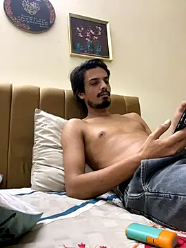 Snapshot of Talha266 chatting on 10/29/25, 02:36 Talha266 online show from 10/29/25, 02:36