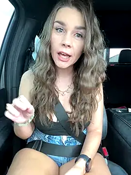 Snapshot of MaggyMayI chatting on 12/02/25, 04:57 MaggyMayI online show from 12/02/25, 04:57