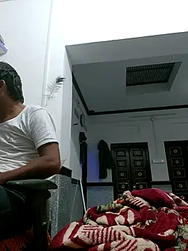 Snapshot of HotBoyOm chatting on 11/22/25, 06:29 HotBoyOm online show from 11/22/25, 06:29