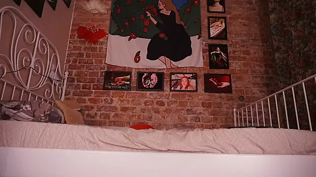 Evelively online show from 12/18/25, 02:28