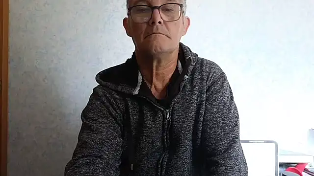 Snapshot of bigballnz chatting on 02/06/25, 10:10 bigballnz online show from 02/06/25, 10:10