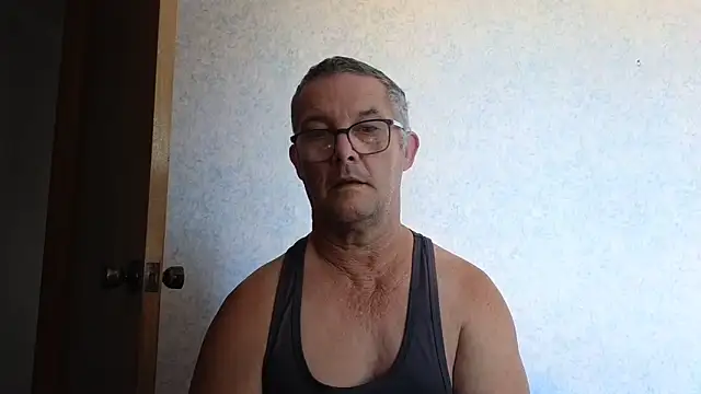 Snapshot of bigballnz chatting on 02/11/25, 06:44 bigballnz online show from 02/11/25, 06:44