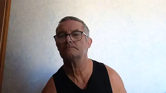 Snapshot of bigballnz chatting on 02/13/25, 07:52 bigballnz online show from 02/13/25, 07:52