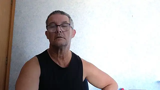 Snapshot of bigballnz chatting on 02/19/25, 07:38 bigballnz online show from 02/19/25, 07:38