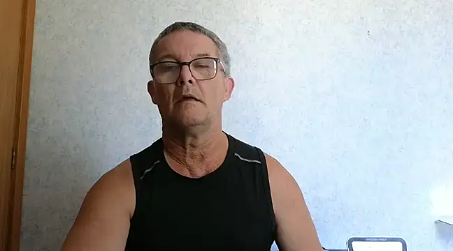 Snapshot of bigballnz chatting on 02/23/25, 02:07 bigballnz online show from 02/23/25, 02:07