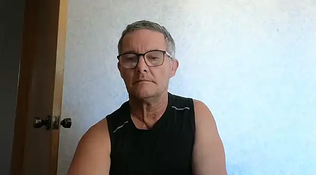 Snapshot of bigballnz chatting on 02/24/25, 04:05 bigballnz online show from 02/24/25, 04:05