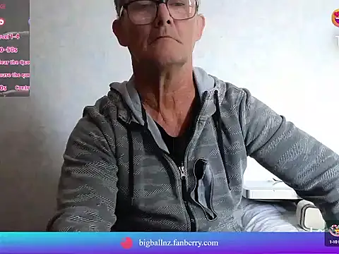 Snapshot of bigballnz chatting on 02/24/25, 11:41 bigballnz online show from 02/24/25, 11:41