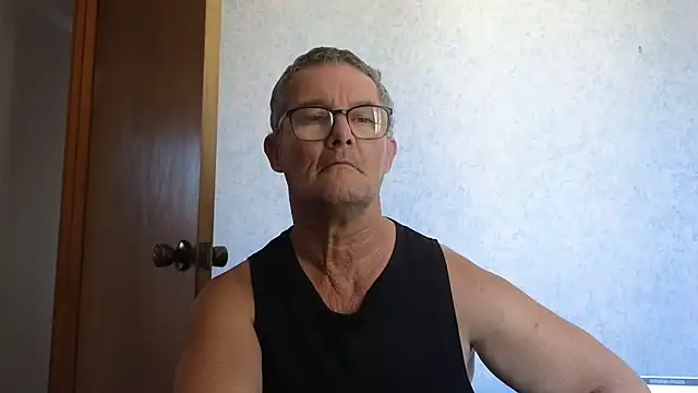 Snapshot of bigballnz chatting on 02/26/25, 02:26 bigballnz online show from 02/26/25, 02:26
