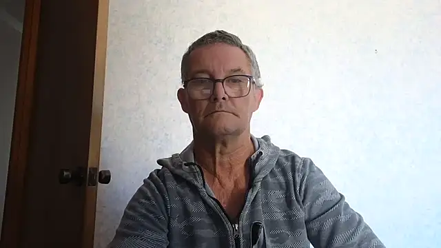 Snapshot of bigballnz chatting on 03/04/25, 08:27 bigballnz online show from 03/04/25, 08:27