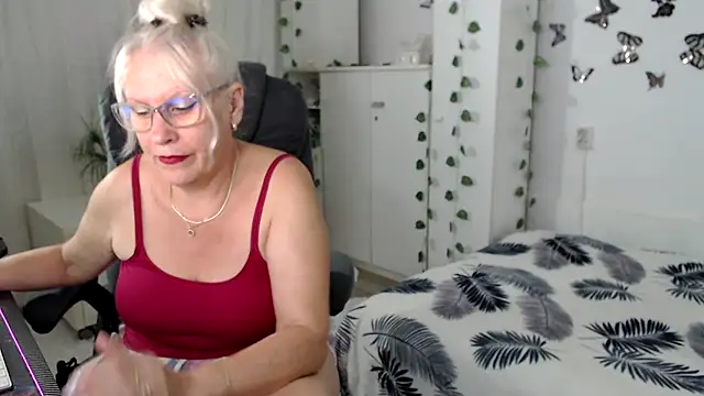 Ghertrude52 online show from 07/30/26, 04:11