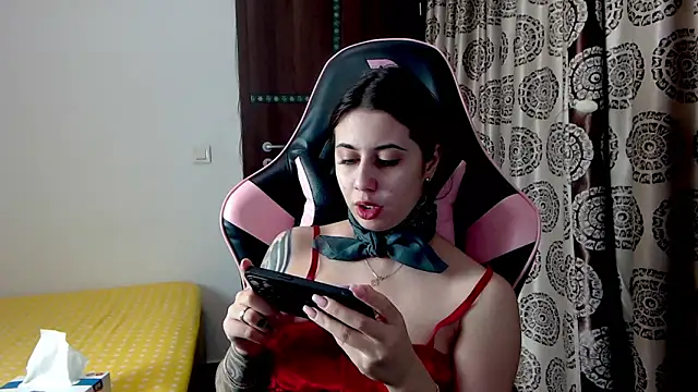 RoseDiamond06 online show from 12/12/24, 06:31