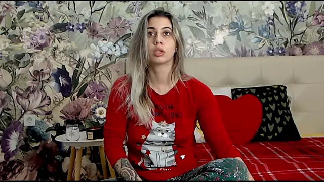 RoseDiamond06 online show from 12/25/24, 08:07