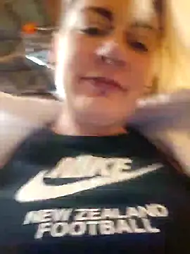 PinkTheHawk online show from 10/05/25, 04:55