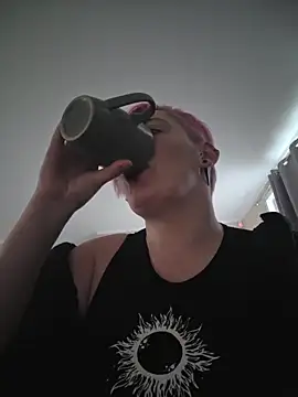 PinkTheHawk online show from 05/30/26, 04:53