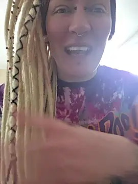 PinkTheHawk online show from 07/19/26, 11:52