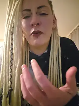 PinkTheHawk online show from 07/31/26, 09:30