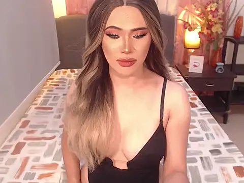 Snapshot of MistressAthalia chatting on 09/19/25, 01:29 MistressAthalia online show from 09/19/25, 01:29