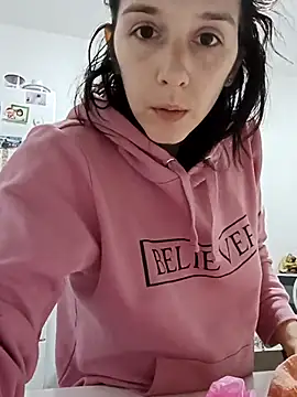 Snapshot of SexxyLety chatting on 02/27/25, 04:10 SexxyLety online show from 02/27/25, 04:10