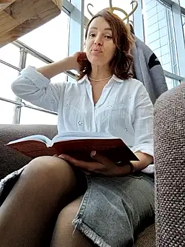 EvaXOAir online show from 10/11/25, 04:12