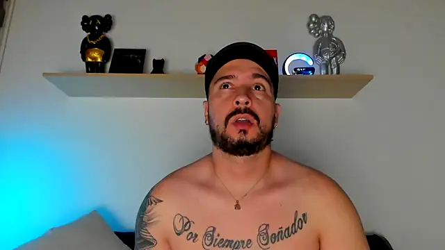 camilo restrepo21 online show from 12/29/24, 12:41