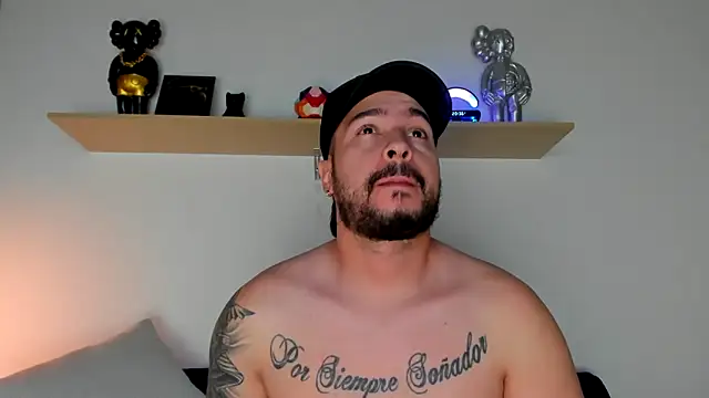camilo restrepo21 online show from 01/02/25, 01:38