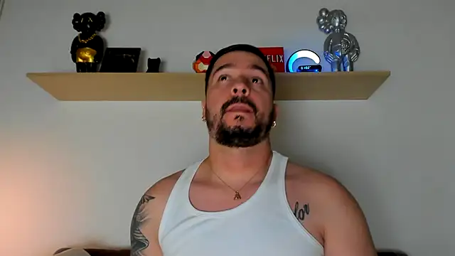 camilo restrepo21 online show from 01/14/25, 06:02