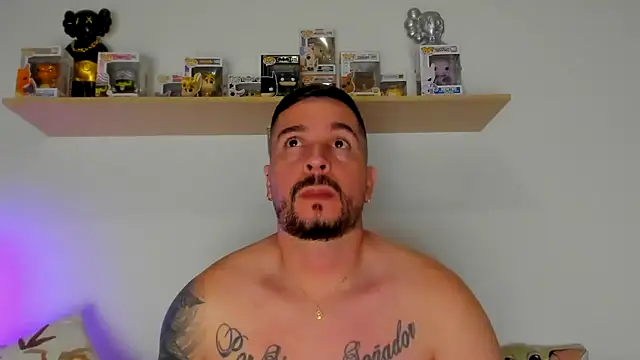 Snapshot of camilo_restrepo21 chatting on 12/01/25, 12:04 camilo restrepo21 online show from 12/01/25, 12:04