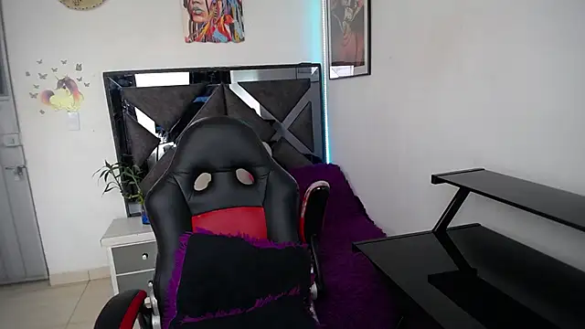 Snapshot of Salo_hot04 chatting on 11/20/25, 05:12 Salo hot04 online show from 11/20/25, 05:12