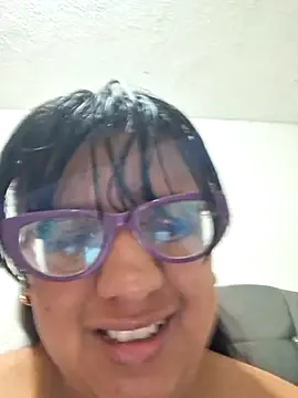 Snapshot of ZaidaWet chatting on 11/04/25, 11:53 ZaidaWet online show from 11/04/25, 11:53