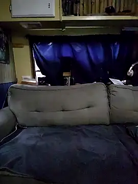 Snapshot of Cooking_Cristal chatting on 12/18/24, 05:00 Cooking Cristal online show from 12/18/24, 05:00