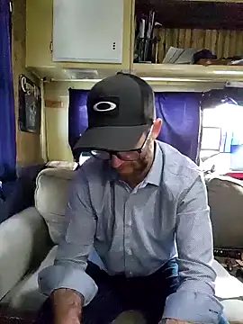 Snapshot of Cooking_Cristal chatting on 01/03/25, 04:48 Cooking Cristal online show from 01/03/25, 04:48