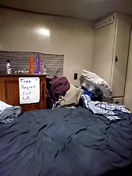 Snapshot of Cooking_Cristal chatting on 03/15/25, 02:46 Cooking Cristal online show from 03/15/25, 02:46