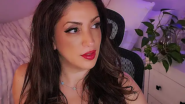 Wonderful Woman online show from 05/17/26, 12:52