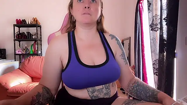 kisicaxx online show from 09/18/25, 07:10