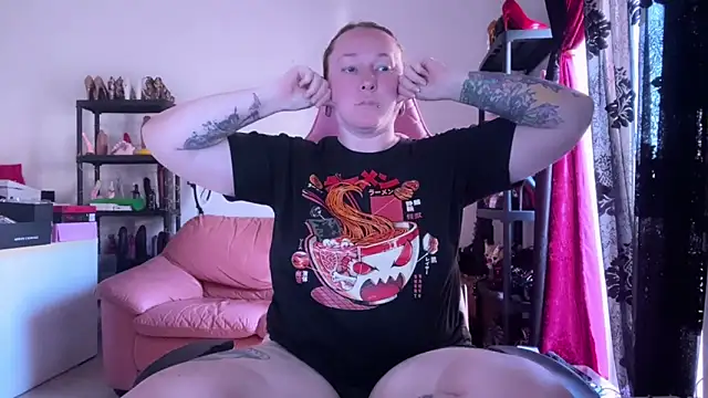 kisicaxx online show from 05/25/26, 02:56