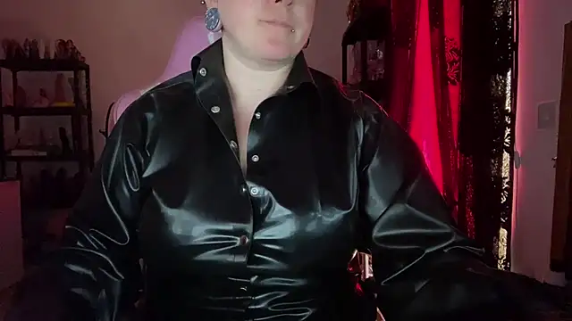 kisicaxx online show from 07/14/26, 10:21