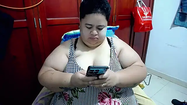 hotlesby4uxxx online show from 05/25/26, 02:01