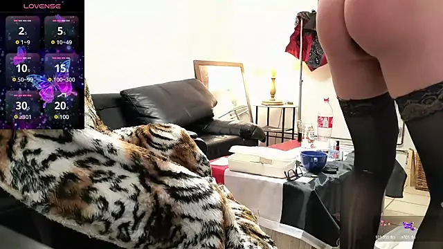 kimberjames84 online show from 02/06/25, 10:43