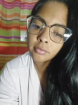 Snapshot of missmelissa_ chatting on 11/22/25, 10:47 missmelissa online show from 11/22/25, 10:47