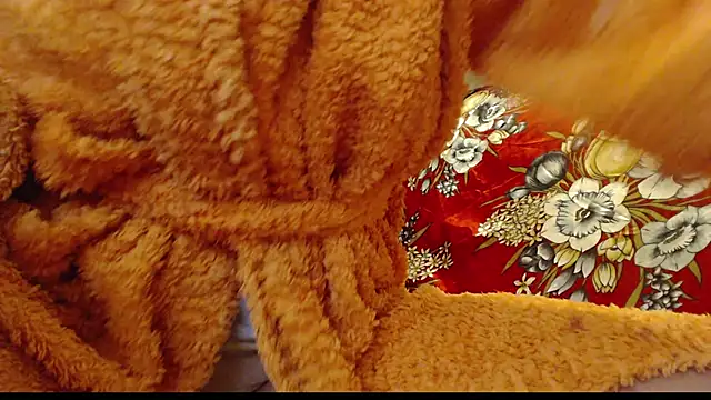 larawet online show from 01/14/25, 12:54