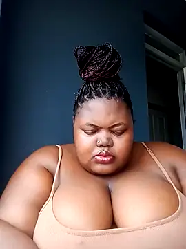 BbwEbonyQueen95 online show from 02/17/25, 08:52