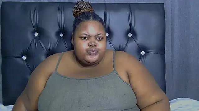 BbwEbonyQueen95 online show from 09/15/25, 09:37