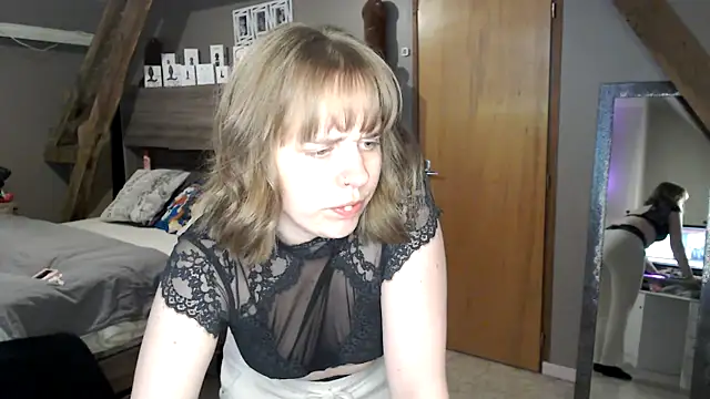 MissGirly online show from 02/20/25, 08:47