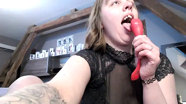 MissGirly online show from 02/21/25, 08:27