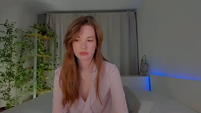 Snapshot of Masha_01 chatting on 11/18/25, 03:16 Masha 01 online show from 11/18/25, 03:16